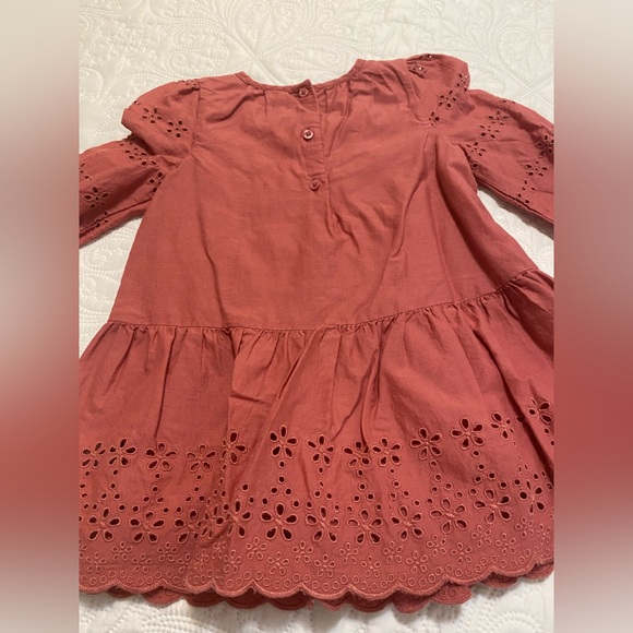 GAP Girls' Eyelet Tiered Dress - Rose - Picture 6 of 8